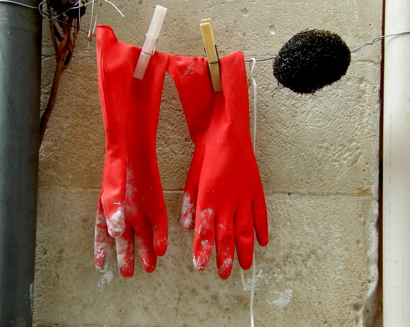red gloves