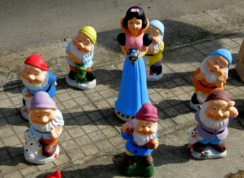 The other side of  Snow White and the Seven Dwarfs