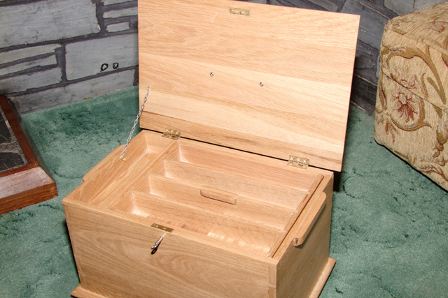 Sewing box in oak 2 (2009)