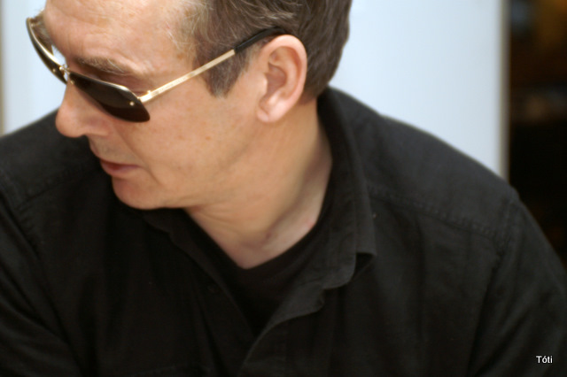 Sólbrillurnar hans Gústa