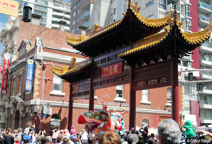 6053-dragon dai loong on parade