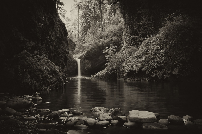 Punchbowl Falls - BW