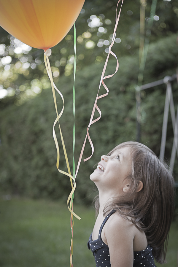 Clia et les ballons !