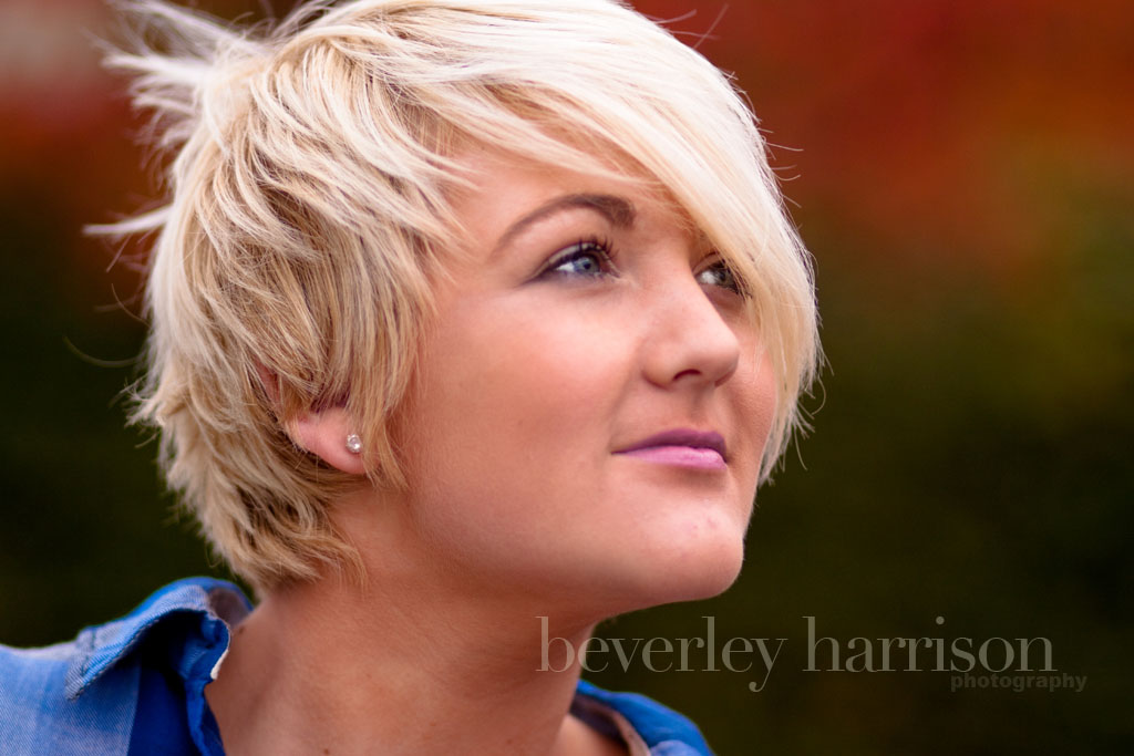 hannah and the new haircut...cool!!