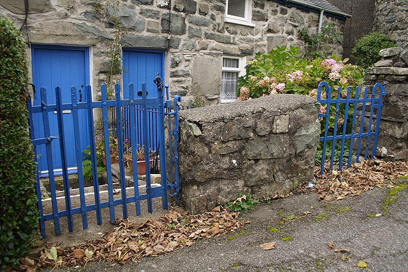1 and 2 Tanllan Gates