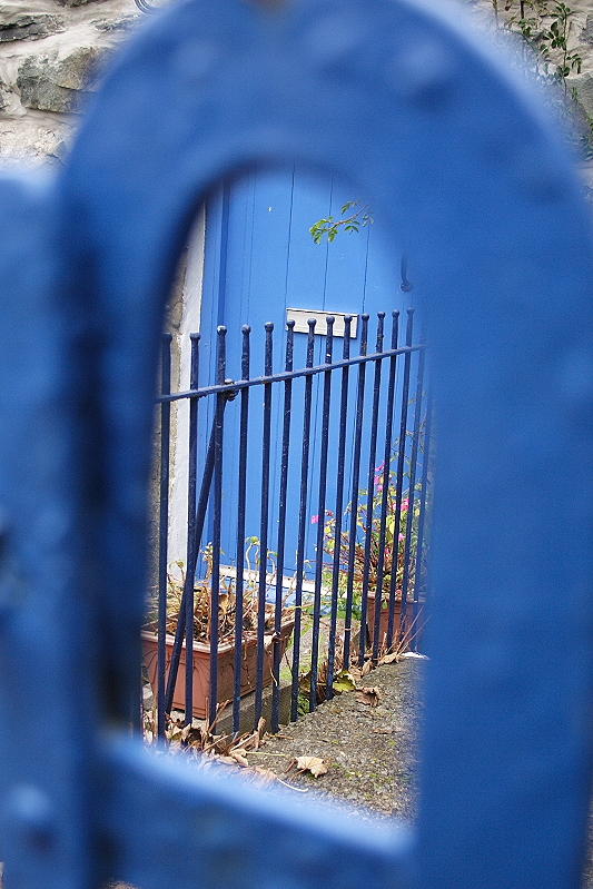 1 Tan Llan Gate and Railings