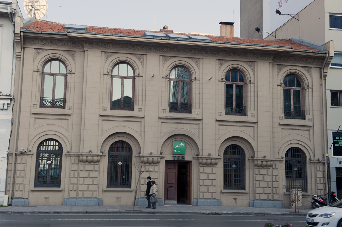 Izmir March 2011 6364.jpg