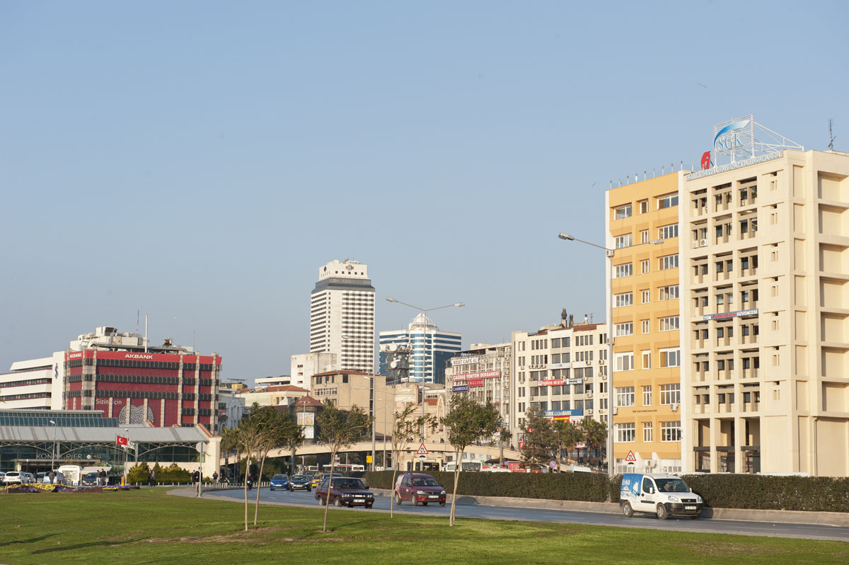 Izmir March 2011 6376.jpg