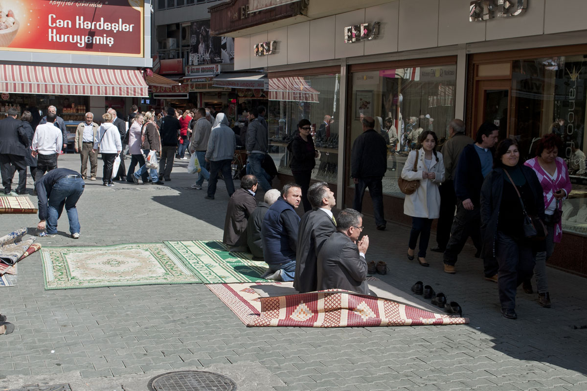 Izmir March 2011 6413.jpg