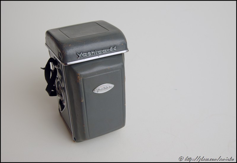 Yashica 44