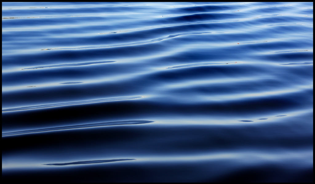 Waves on Lake Helgasjn - Vxj