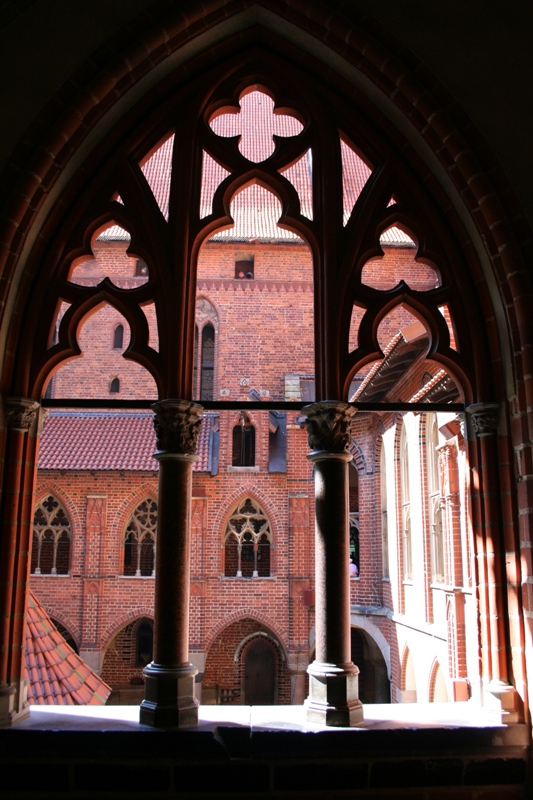 Decorated window of the ambulatory in the High Castle