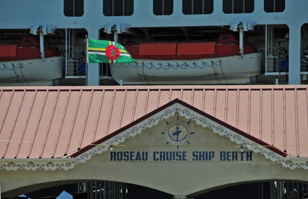 19 3945 Roseau Cruise Ship Berth