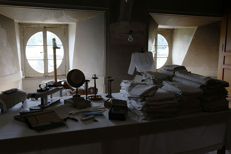 Chateau de Saint Fargeau - La lingerie_0834r.jpg