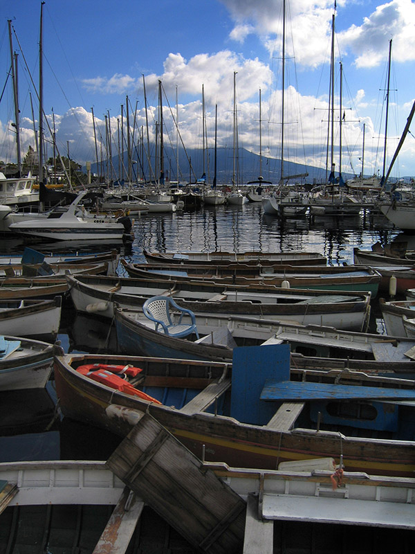 Borgo Marinaro and Mount Vesuvius .. 7411