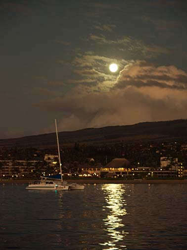 Maui moonrise 3853