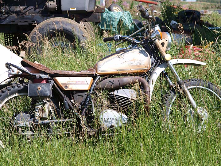Abandoned vehicle 9907