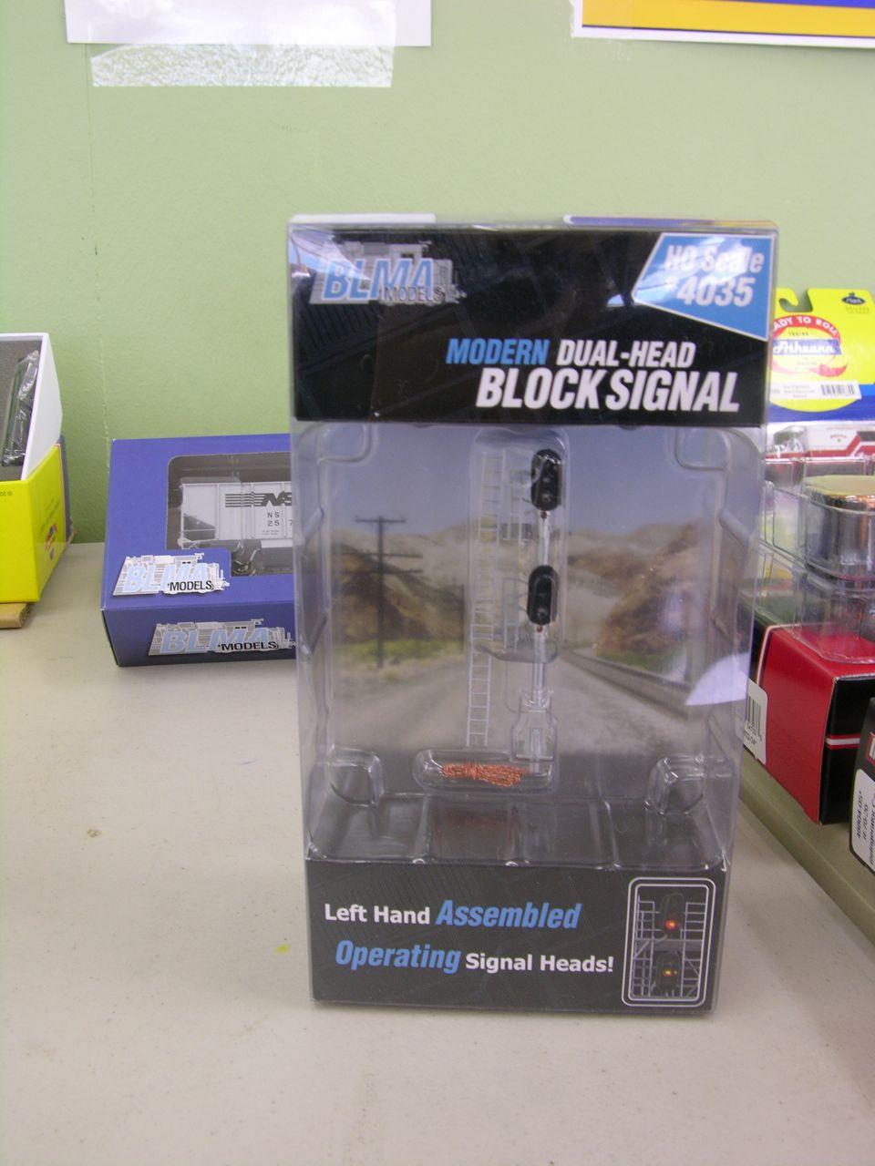 Modern Block Signal - a Raffle Prize courtesy of BLMA. Thanks BLMA!
