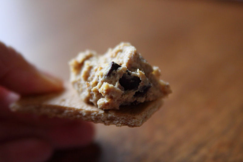 Vegan Chocolate Chip Cookie Dough Dip