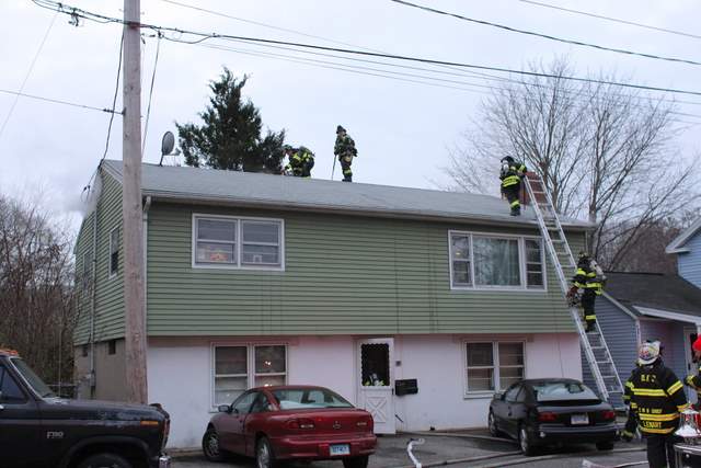 20081120_derby_ct_house_fire_26_seventh_7th_st_0955.JPG