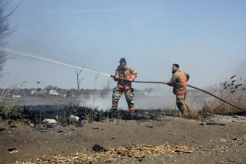 20080424_milford_ct_marsh_fire_silver_sands-28.JPG