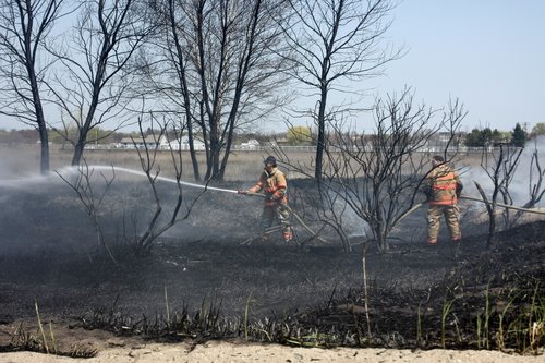 20080424_milford_ct_marsh_fire_silver_sands-30.JPG