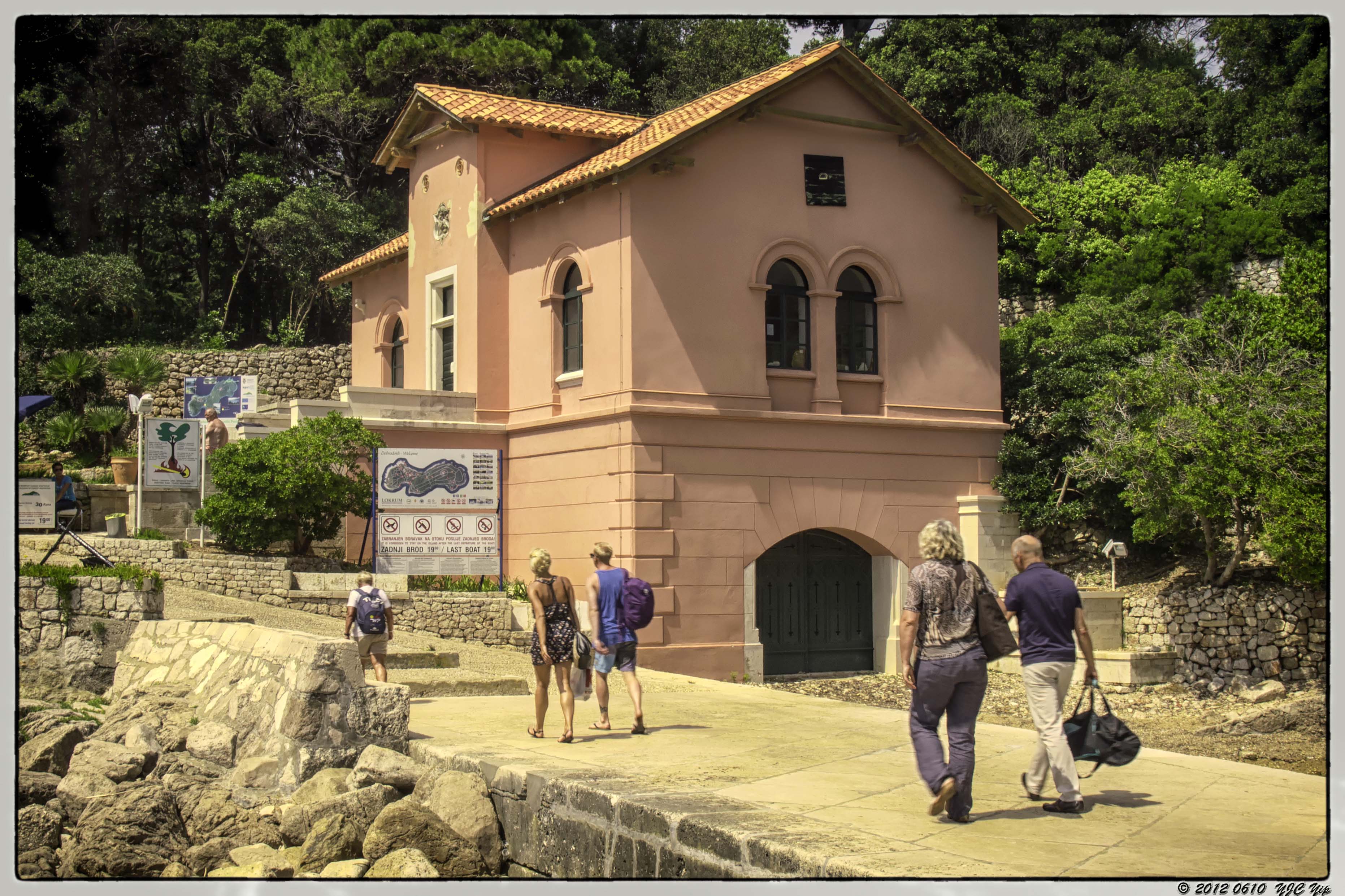 0610 020 Lokrum - Pier.jpg