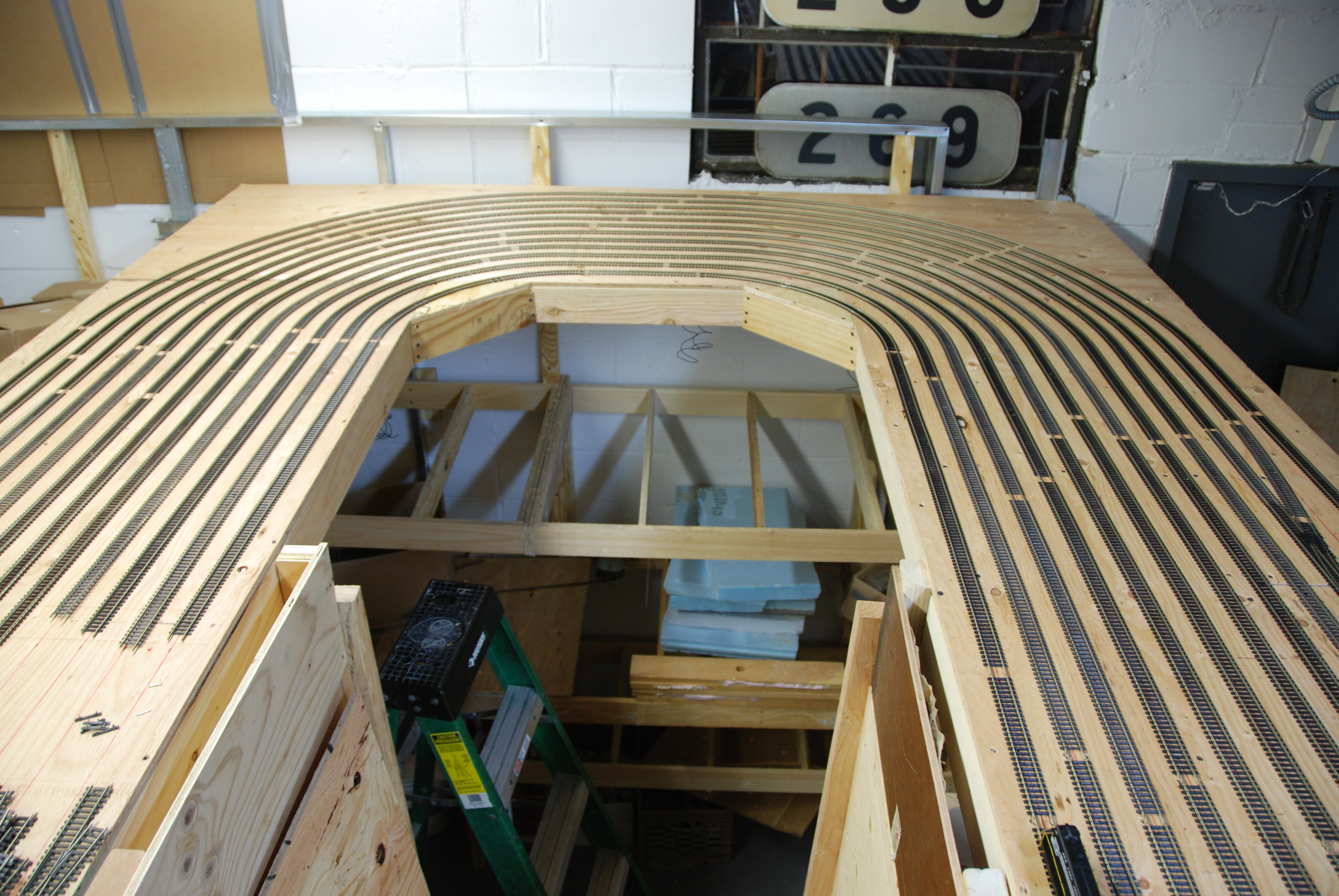 Upper deck curve.JPG