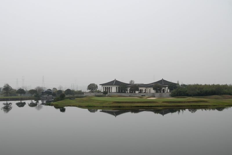 Golf club house DSC_1032.JPG