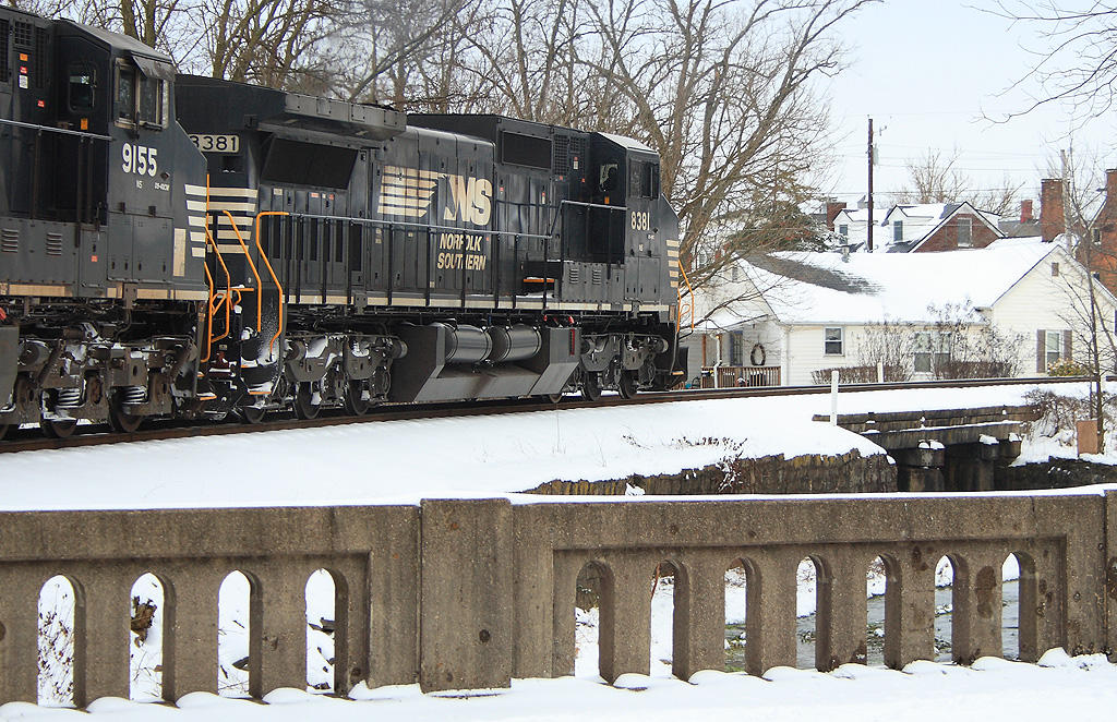 NS 285 at Harrodsburg KY 