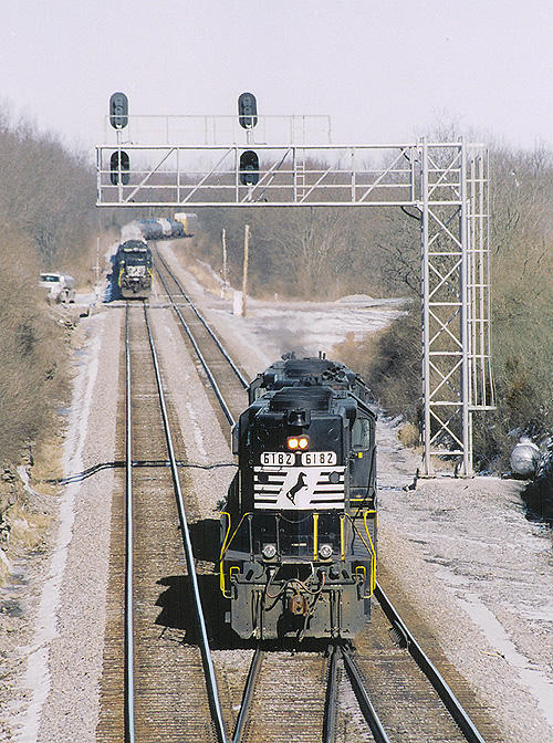 Light power crosses over at the wye