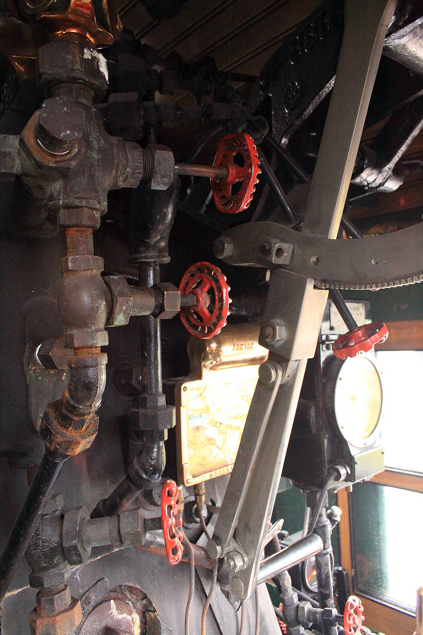 Throttle and Water Glass