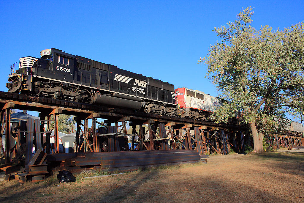 Westbound NS 168 crosses the bridge in downtown Shelbyville 