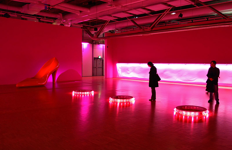 Red Gallery