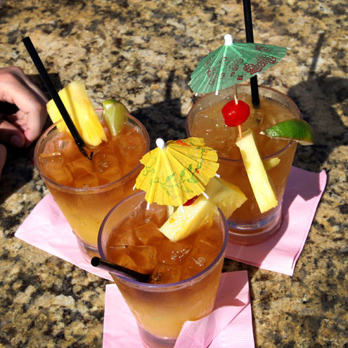Mai Tais at the Mai Tai Bar