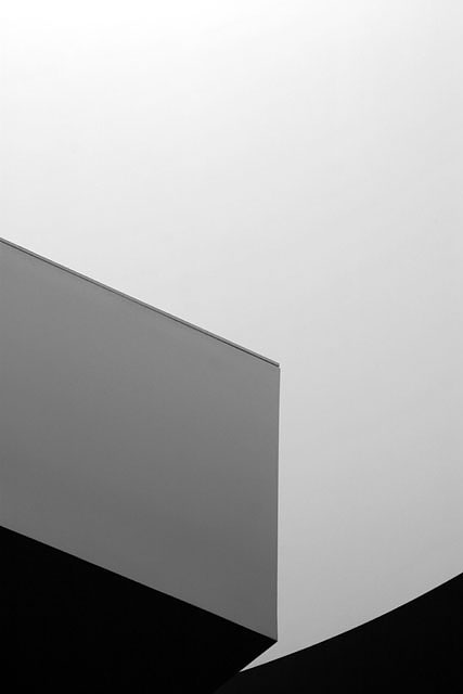 <b>5th Place</b><br><i>Balcony</i><br>by bee1000