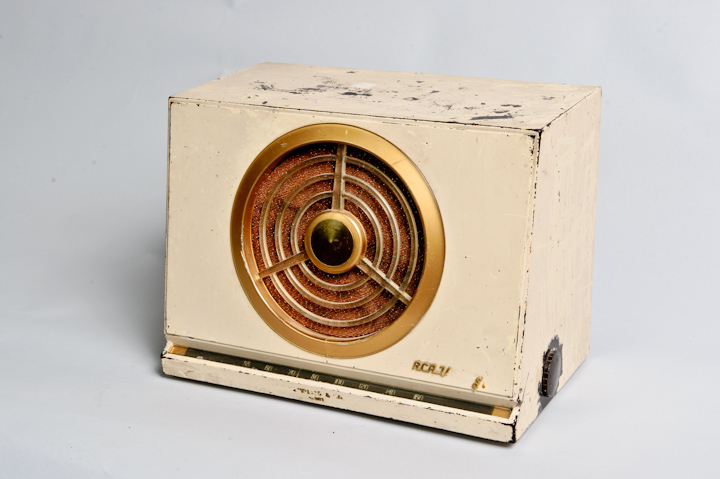Radio a lampe _ RCA Victor Modle X600 _ 1949