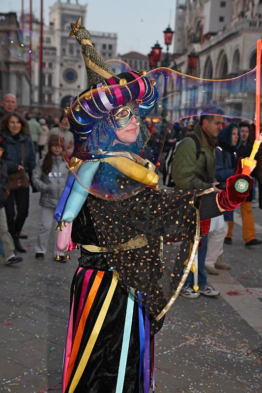 Carneval costum and bubble_MG_1975-1.jpg