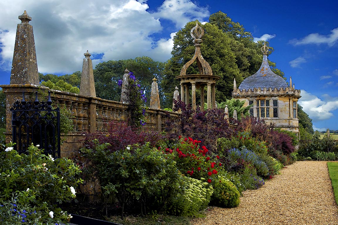 Garden border, Montacute (34223)