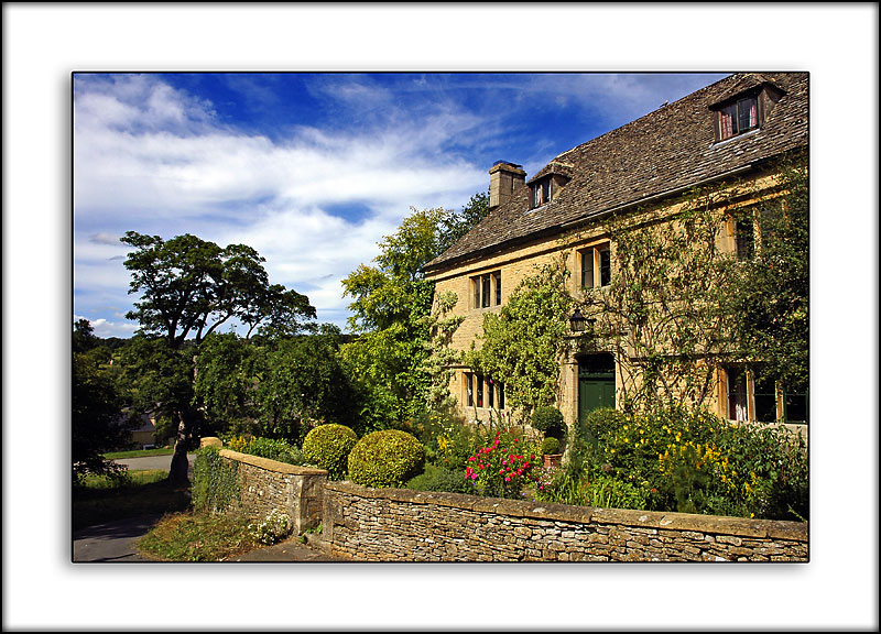 Golden stone, Upper Slaughter (2316)