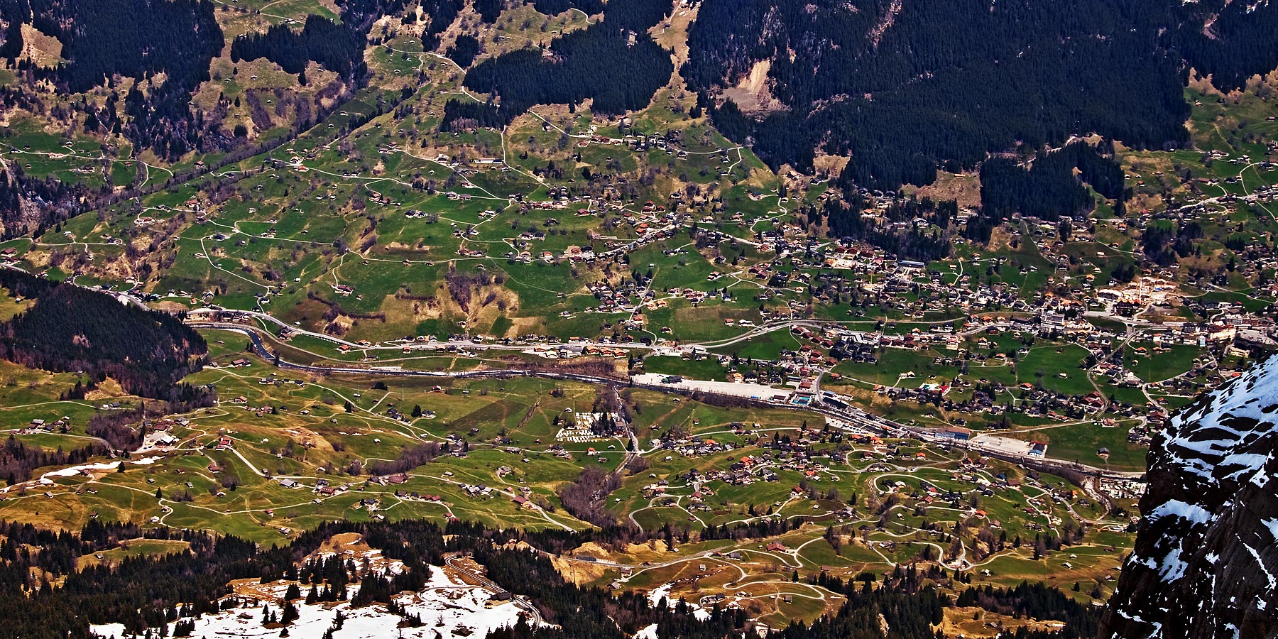 Zooming in from Eigerwand (2171)