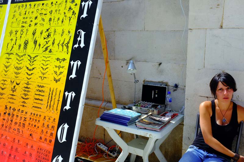 Une tatoueuse  Zadar