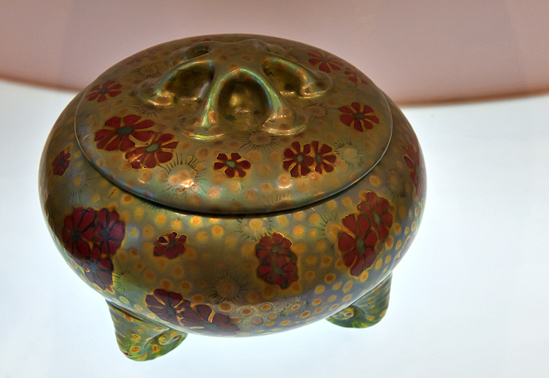 Precious pot