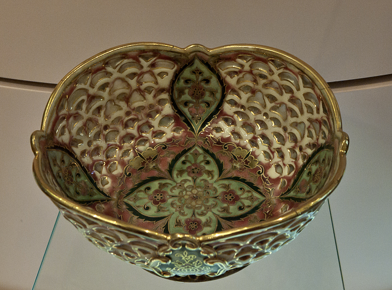 Exquisite bowl