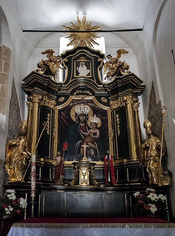 St. Adalberts Church, altar