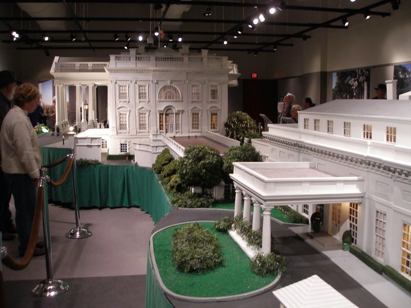 Gerald R. Ford Museum - miniature White House exhibit