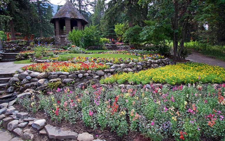  Banff Gardens