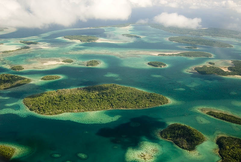 Flying over the Western Province islands