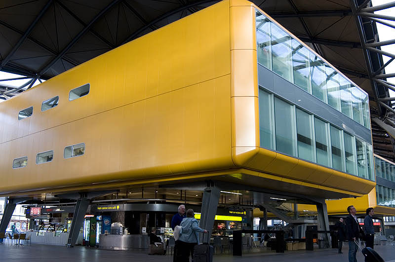 Yellow box, Southern Cross Station