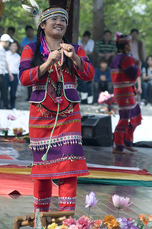 Taiya dancers